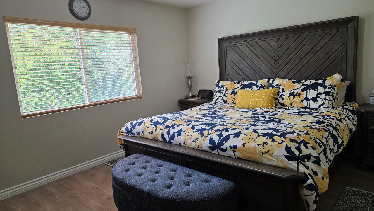 Building Photo - 21705 Cabrosa