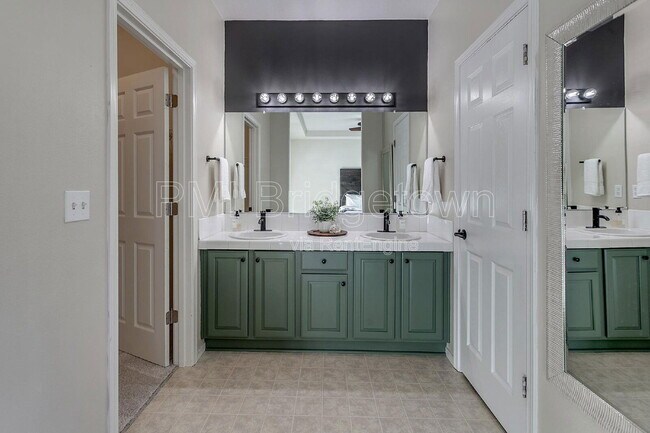 Building Photo - 21724 SW Vintner Ln