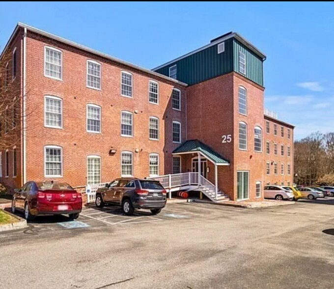 Building Photo - 25 Cedar St