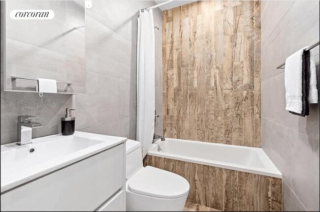 Building Photo - 894 New York Ave