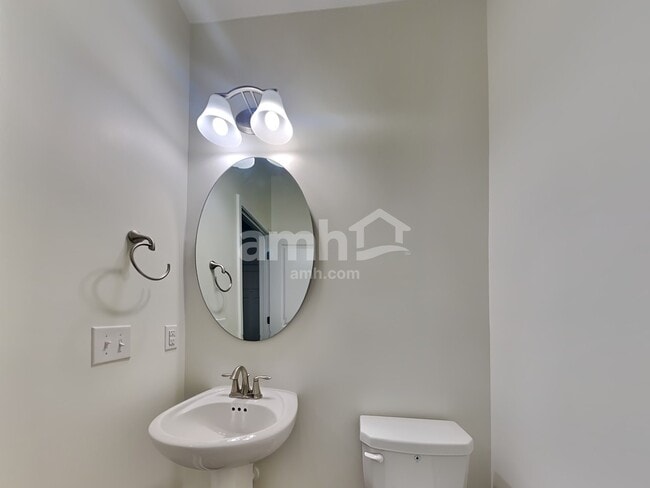 Building Photo - 1830 Produce Ln