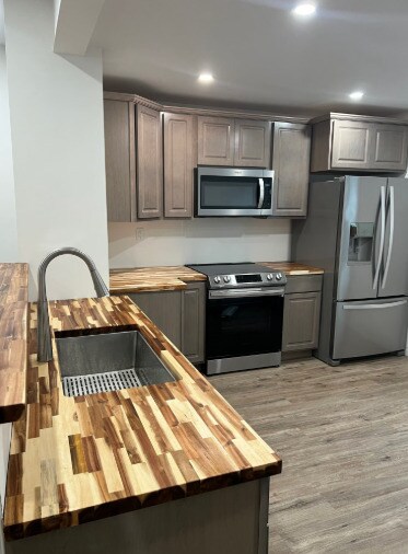 Building Photo - Renovated 4 Bedroom Entire House for Rent