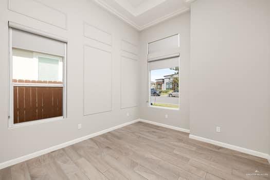 Building Photo - 20 Zinnia St