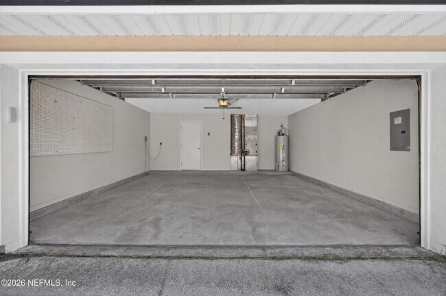 Building Photo - 12838 Chets Creek Dr N