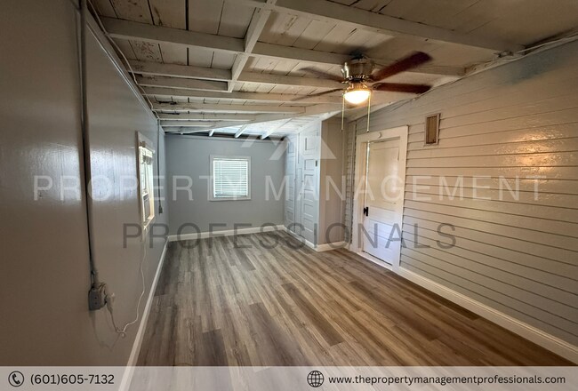 Building Photo - 1123 Harrison St