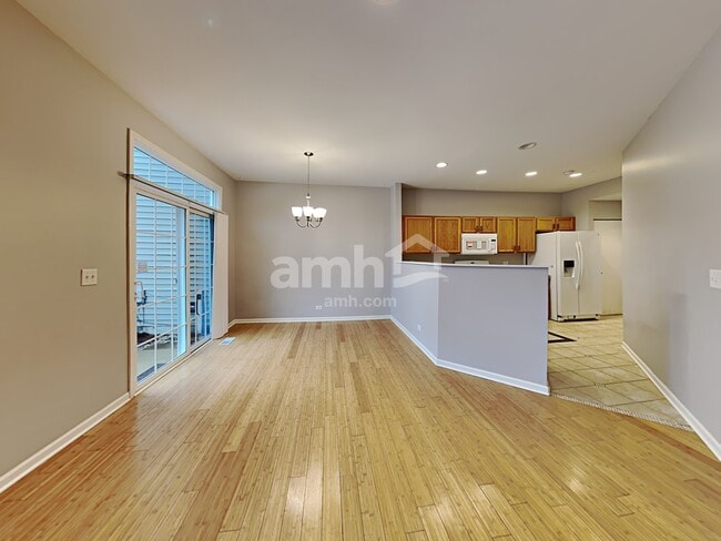 Building Photo - 606 Wildwood Ln
