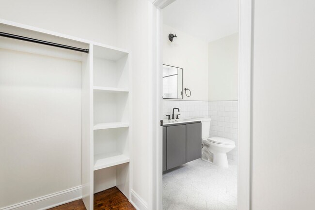 Building Photo - 1925 N 32nd St