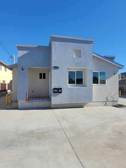 Building Photo - 10702 S Grevillea Ave