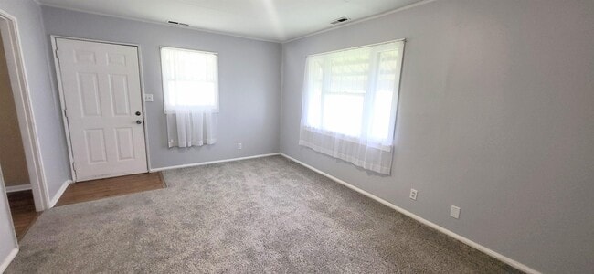 Building Photo - 4114 Lillie St