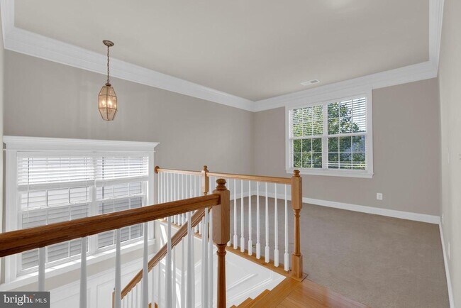 Building Photo - 42706 Chisholm Dr