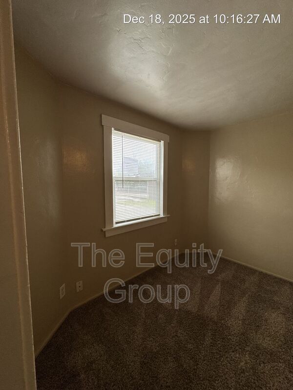 Building Photo - 1205 N Willis St