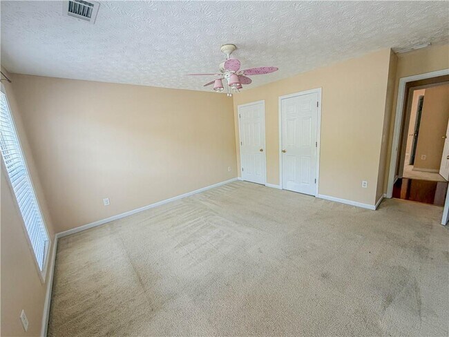 Building Photo - 2760 Rusticwood Dr SW