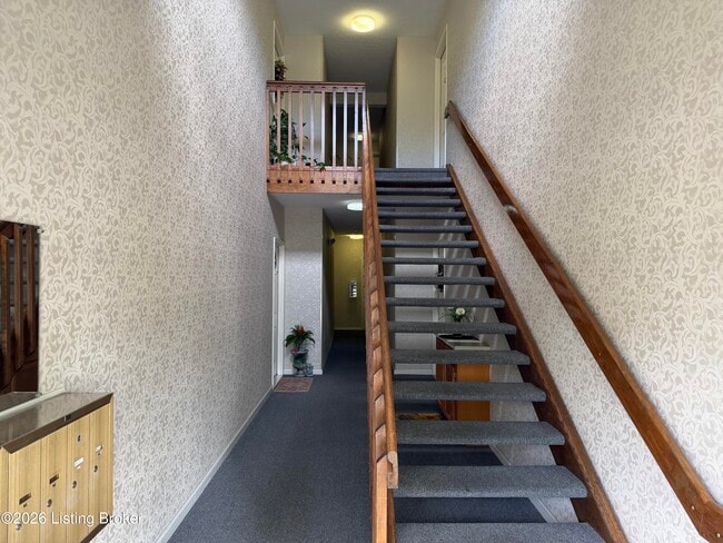 Building Photo - 341 Piatt Pl