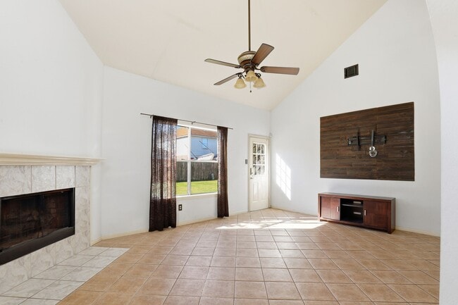 Building Photo - 15318 Streatham Cir