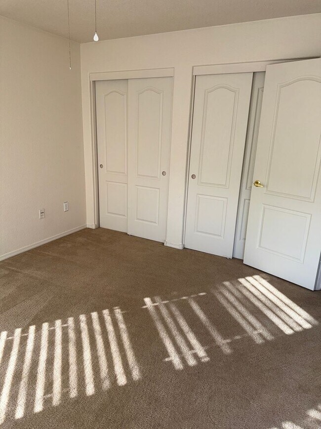 Building Photo - 3601 Oasis Springs Rd NE