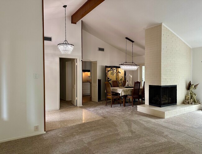 Building Photo - 1616 Aldridge Dr