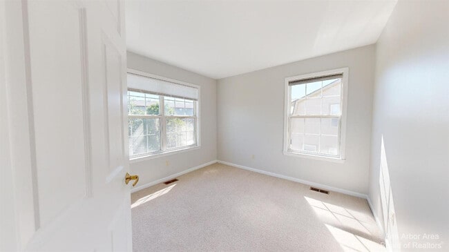 Building Photo - 2813 Barclay Wy