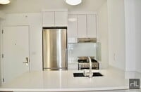 Building Photo - Gorgeous rent stabilized 1 bedroom apartment spanning 700 sq with private balcony, dishwasher, mi...
