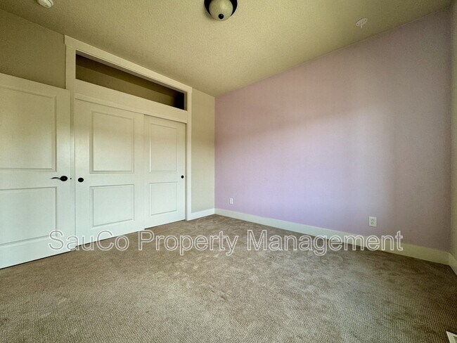 Building Photo - 16858 SW Larkspring Ln