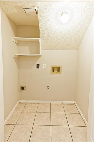 Building Photo - 1321 Overlook Dr