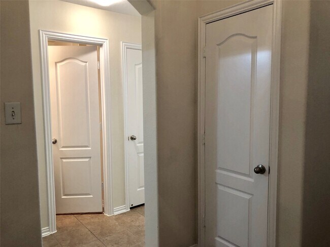 Building Photo - 2519 Horned Owl Dr