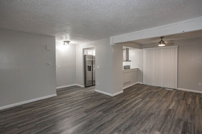 Building Photo - 3102-3108 Eaton Street