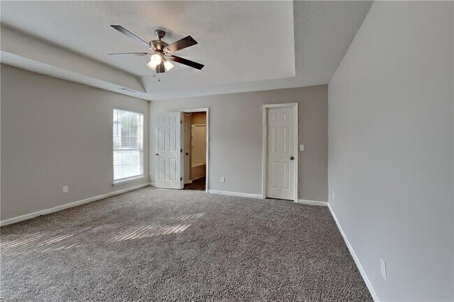 Building Photo - 679 Fernstone Trail