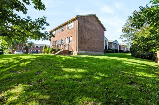 Building Photo - 70 Carroll Ave
