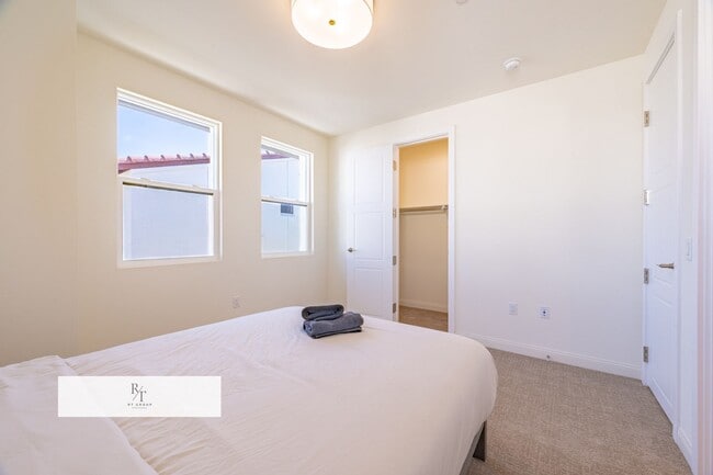 Building Photo - Whitmore Villa.