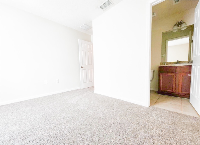 Building Photo - 1132 Chelsea Dr