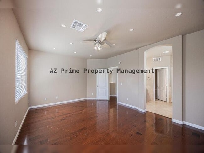 Building Photo - 9603 S 51st St