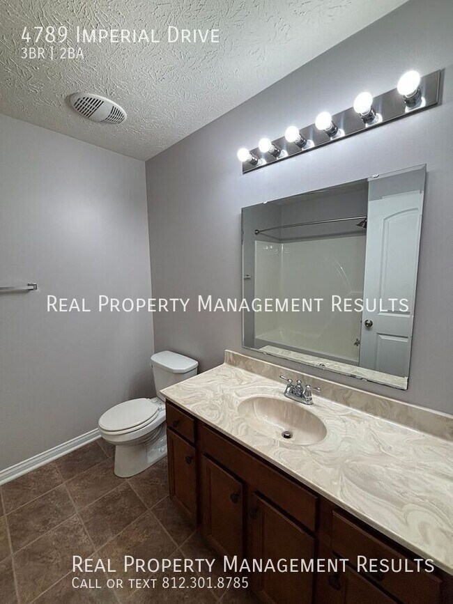 Building Photo - 4789 Imperial Dr