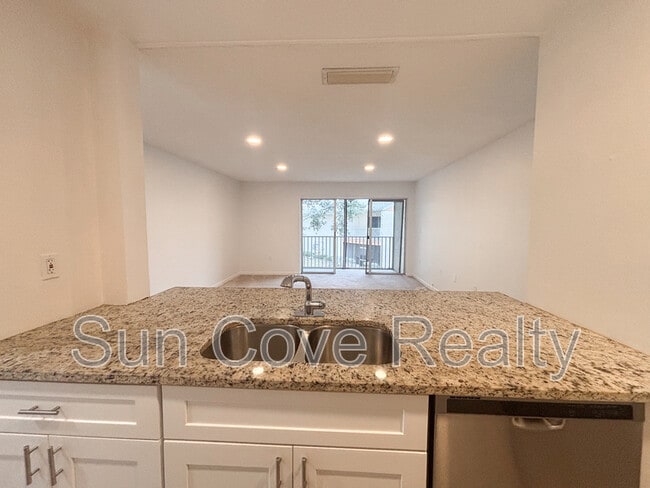 Building Photo - 9940 7th Way N