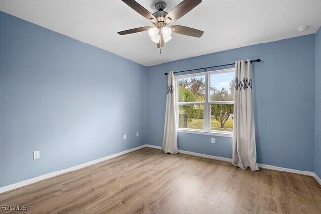 Building Photo - 4290 Dutchess Park Rd