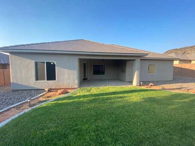 Building Photo - Dixie Springs Home