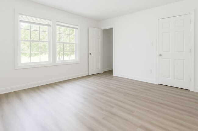 Building Photo - 610 E Ave E