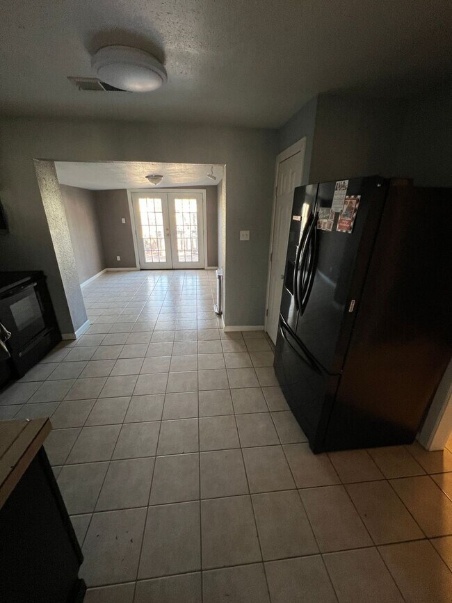 Building Photo - 2312 15th St