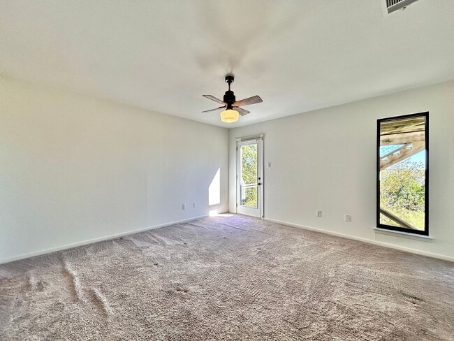 Building Photo - Greenbelt Gem Backing to Walnut Creek – Spacious 3BR Home in Prime North Austin Location