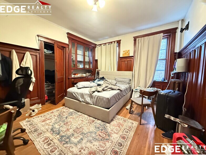 Building Photo - 11 Euston St