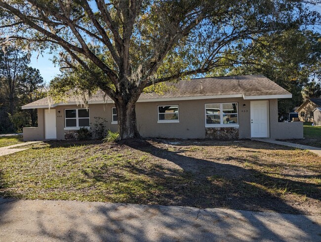 Building Photo - Crystal River 3/1 Duplex Available Near Wa...