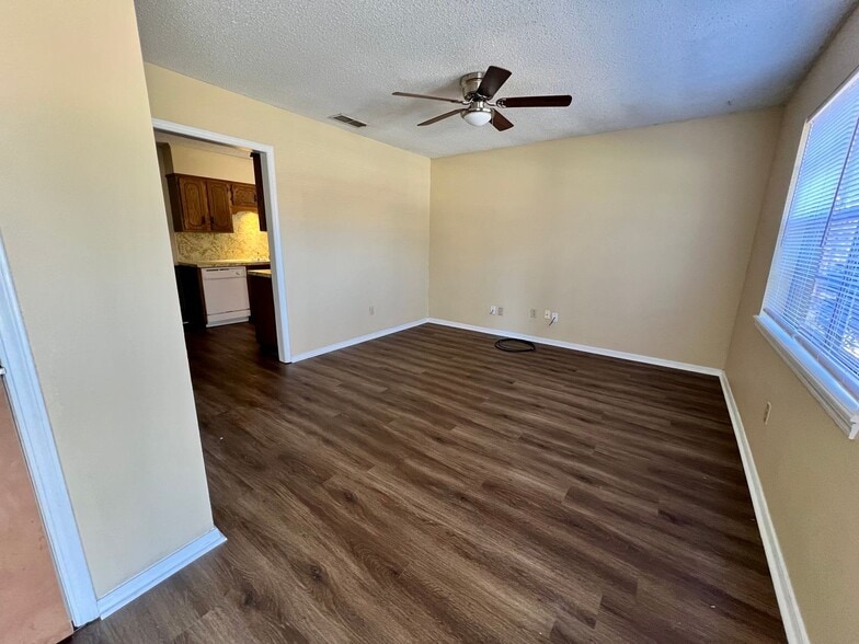 Building Photo - 1112-1114 Tancred Ave