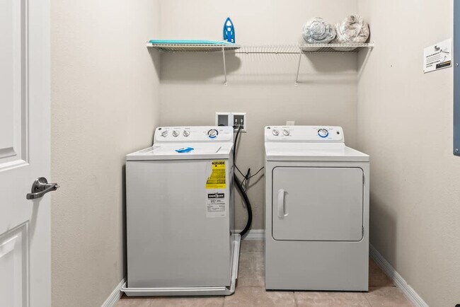 Building Photo - 4799 Terrasonesta Dr