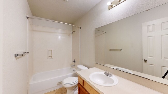 Building Photo - ALL TILE DUPLEX IN HARKER HEIGHTS!!!!!