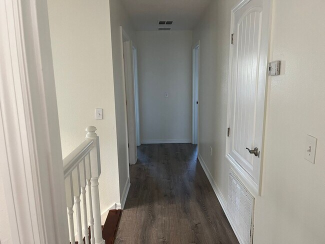 Building Photo - 3/2.5 Townhouse in Downtown Kissimmee