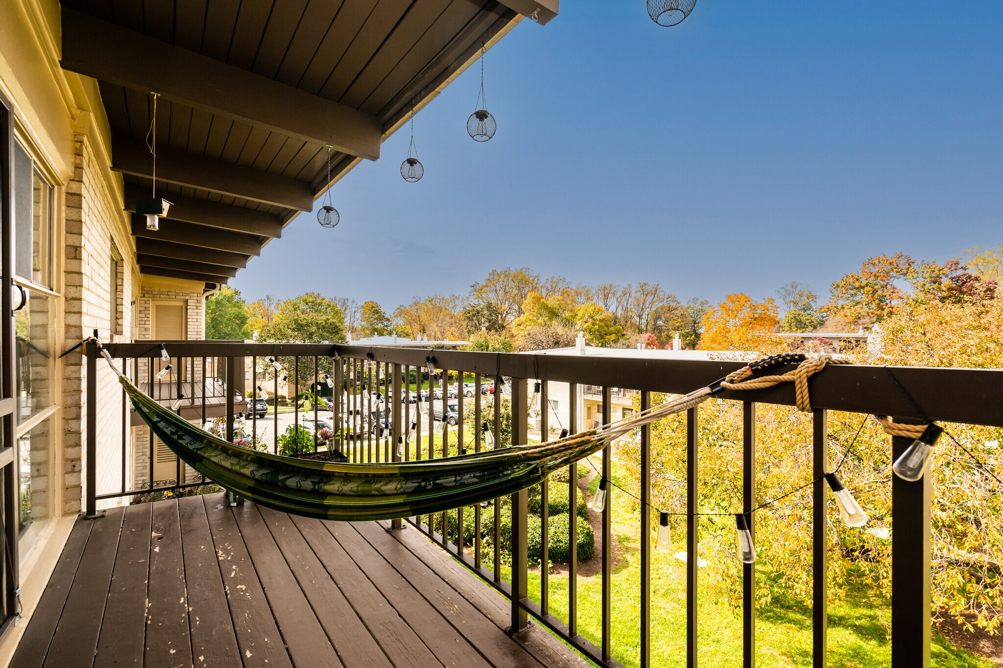 Building Photo - 4965 Americana Dr