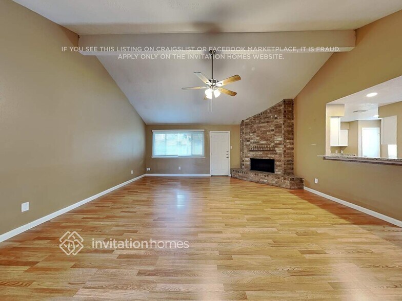 Building Photo - 2415 Pilgrims Bend Dr