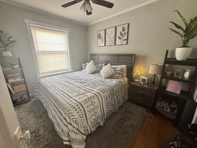 Building Photo - 4410 N Rockwell St