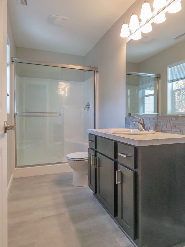 Building Photo - 1960 Market St NE