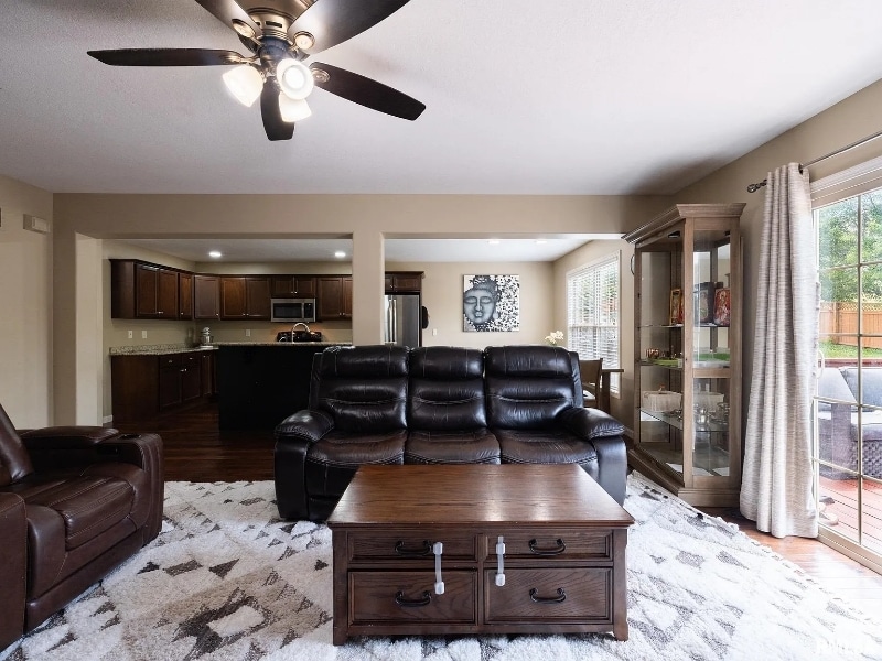 Building Photo - 10009 Brompton Ct