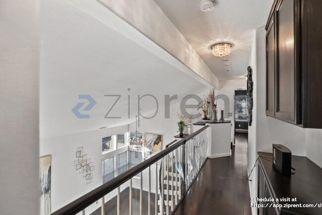 Building Photo - 2927 Sorrento Way